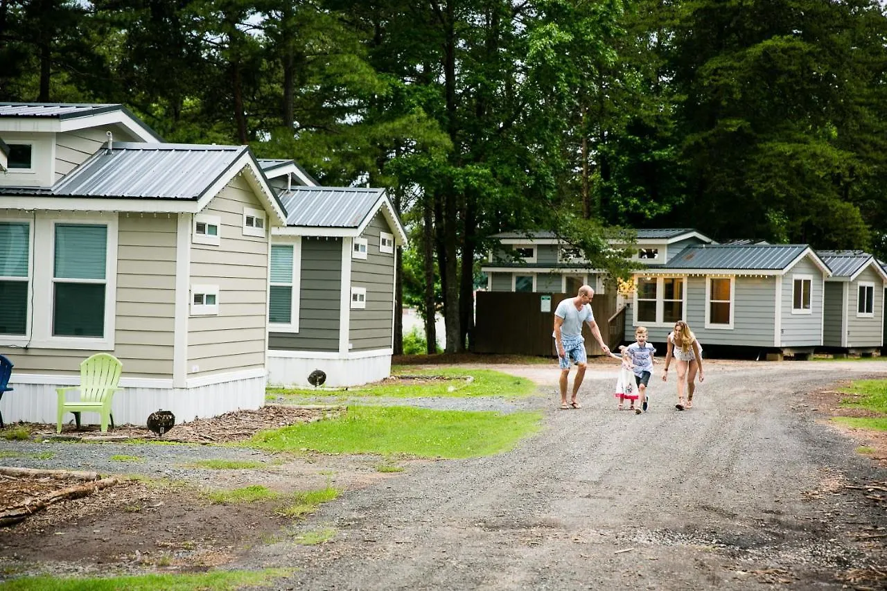 Holiday home Waterfront Two Bedroom 17 On The #Lake At Long Cove Resort Charlotte