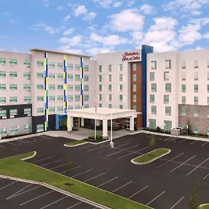 3* Hotel Hampton & Airport Pointe