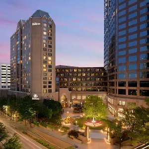 4* Hotel Hilton Uptown